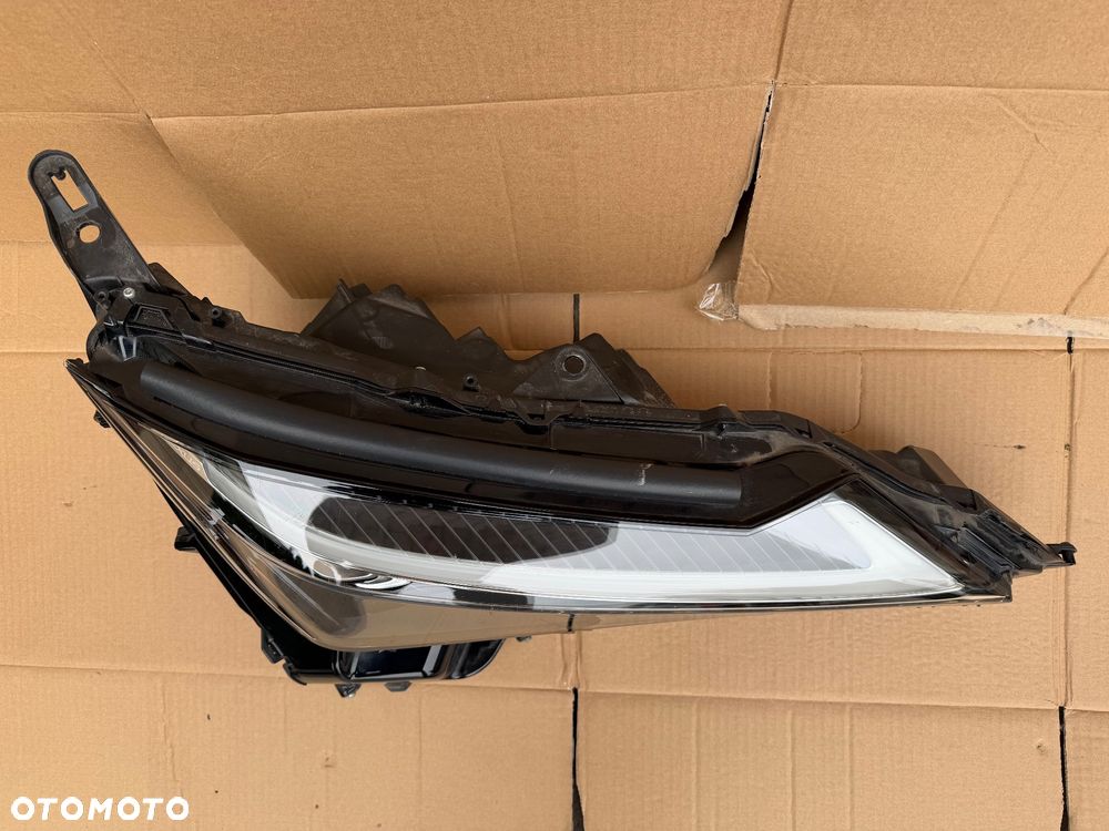 LEXUS UX LAMPA PRAWA PRZÓD FULL LED PRZEDNIĄ - 7