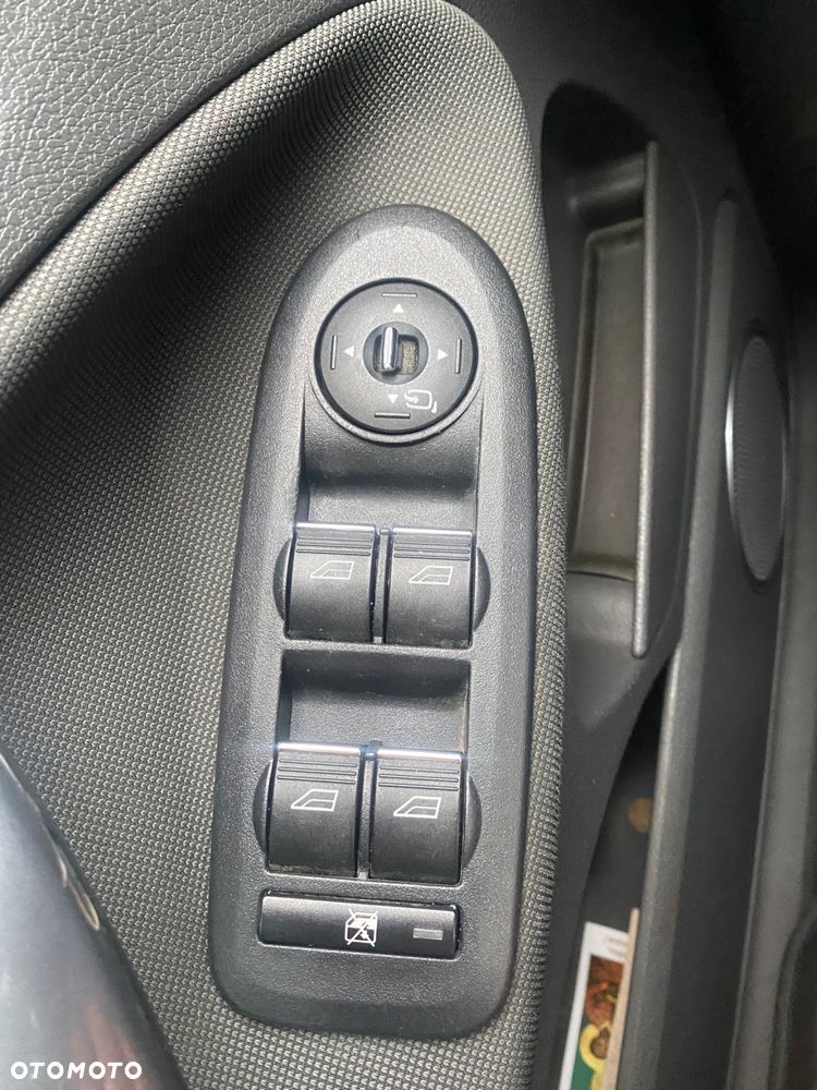 Ford Kuga 2.0 TDCi 4x4 Trend - 12