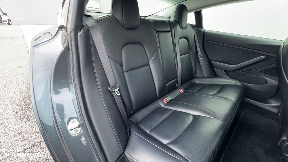 Tesla Model 3 Long-Range Dual Motor AWD - 24