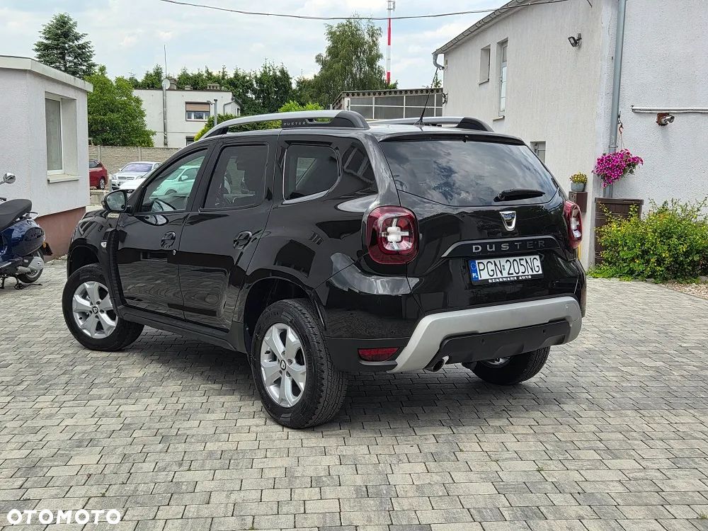 Dacia Duster 1.6 SCe Blackshadow S&S - 5