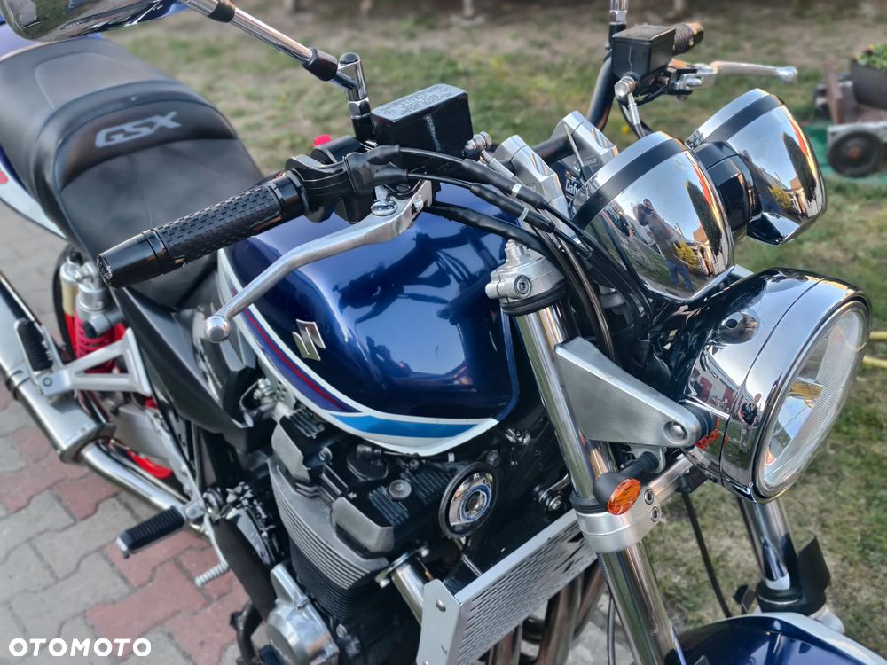 Suzuki GSX - 13