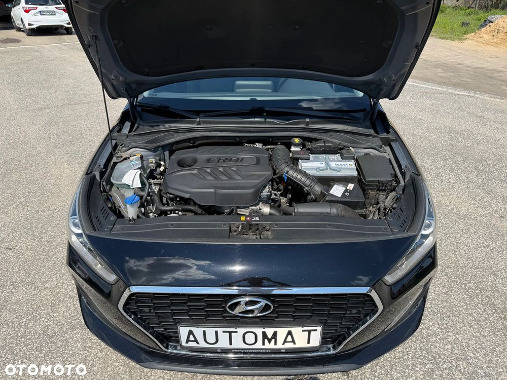 Hyundai i30 1.6 CRDI DCT Intro - 6