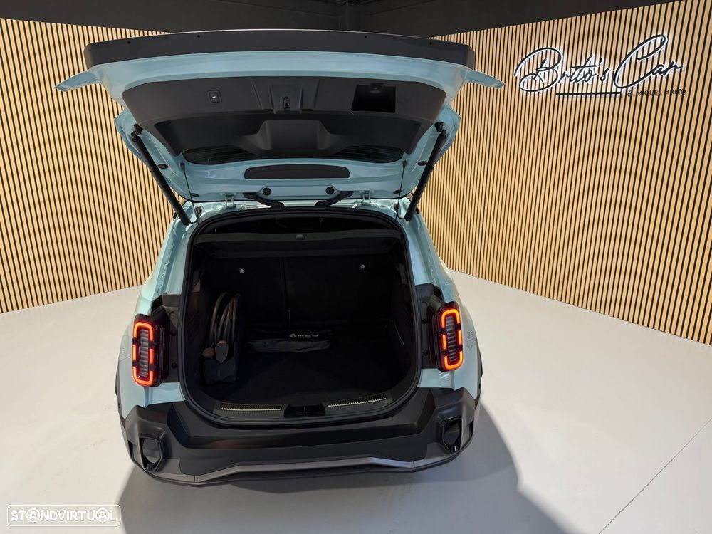 Renault 4 E-Tech 52 kWh Iconic Autonomia Conforto - 24