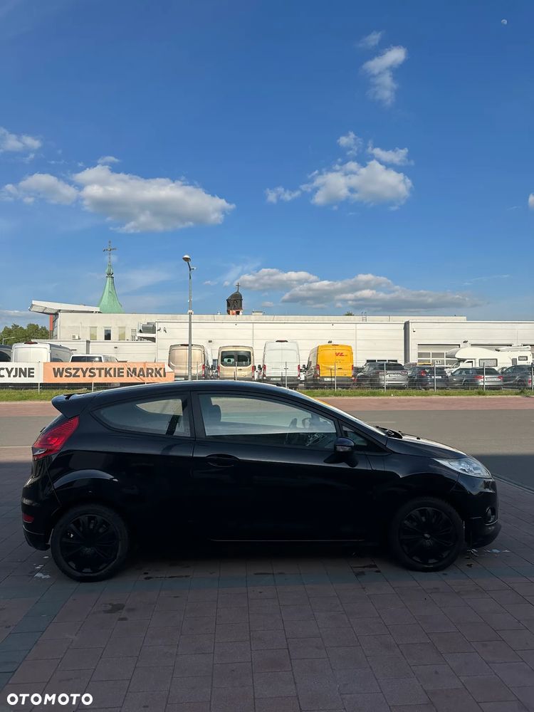 Ford Fiesta 1.4 Champions Edition - 4
