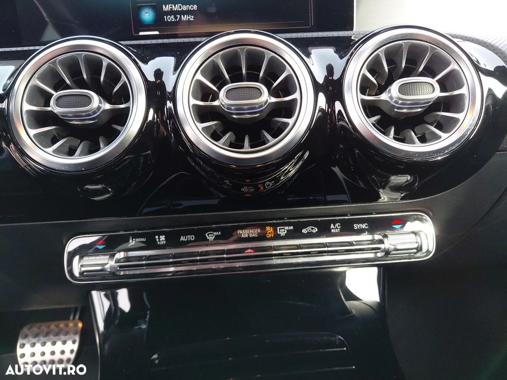 Mercedes-Benz CLA - 23