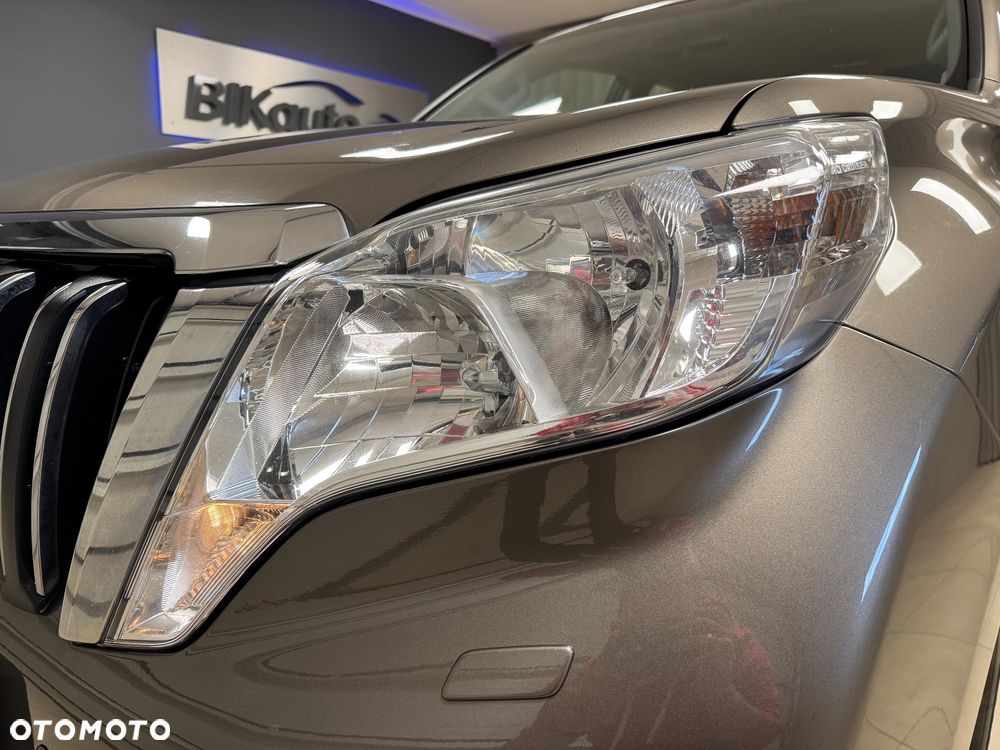 Toyota Land Cruiser - 13