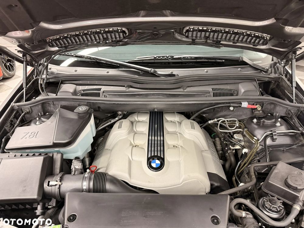 BMW X5 4.4 i - 11