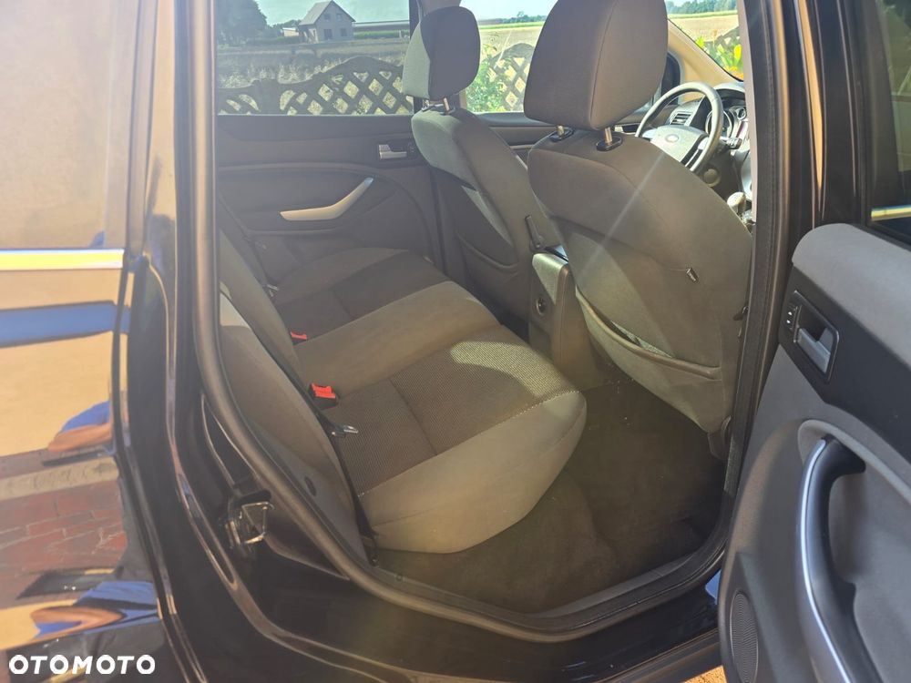 Ford Kuga 2.0 TDCi Titanium - 4