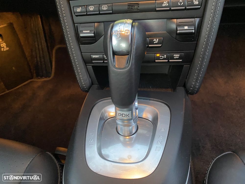 Porsche 911 Série F - 21
