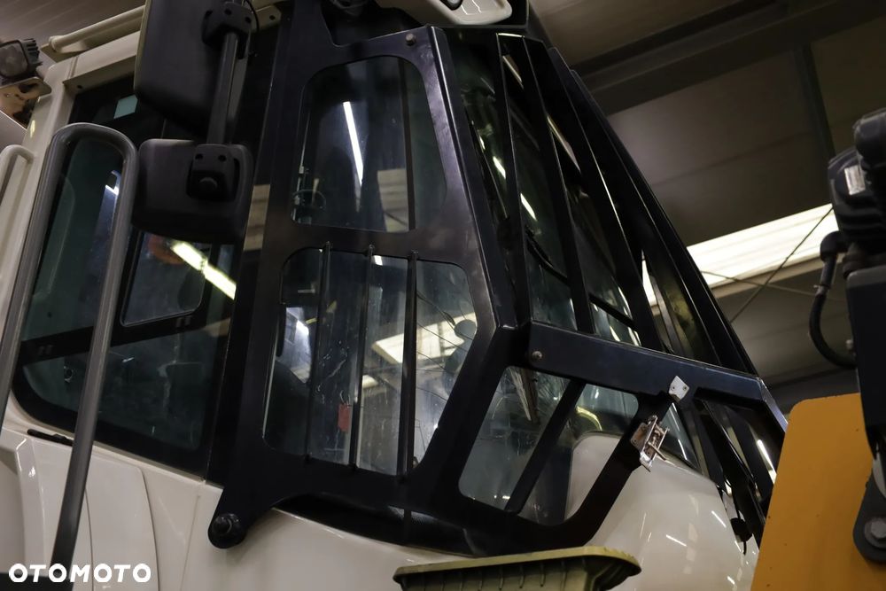 Osłona kabiny Liebherr 566 (przód) osłona kabiny, osłona przedniej szyby - 7