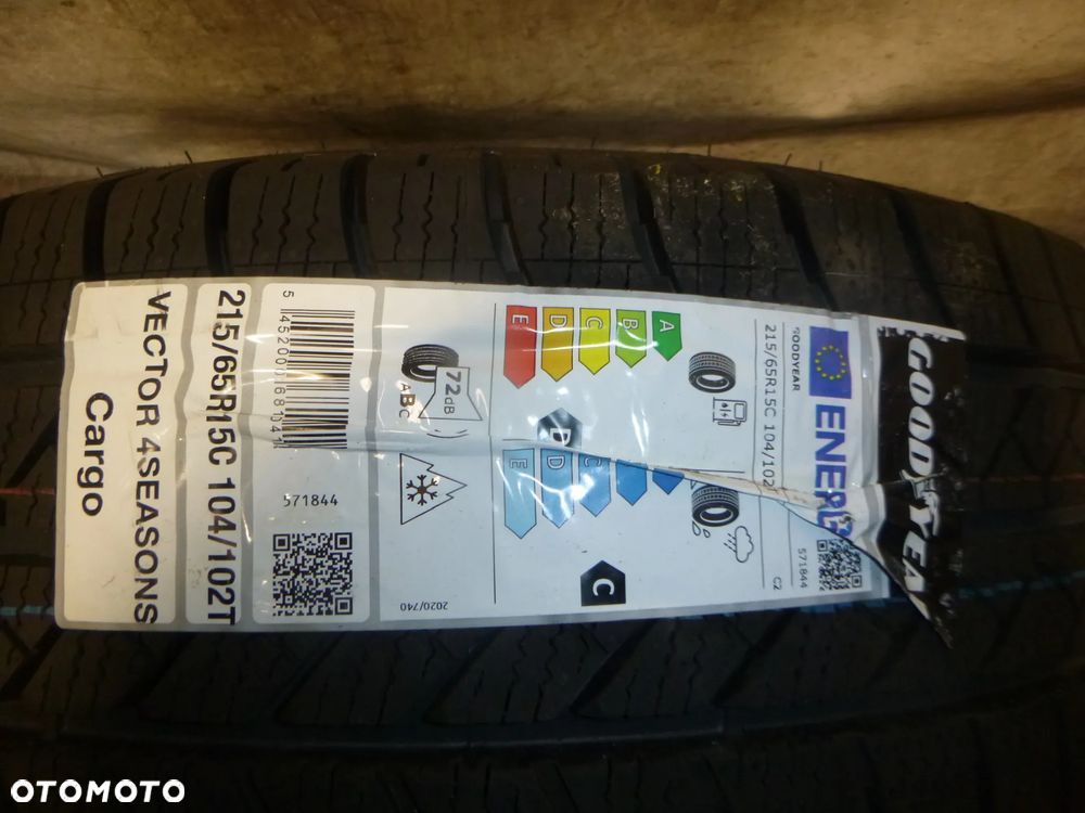 nowa opona zimowa goodyear vector 4seasons cargo 215/65 r15c 104/102t - 2