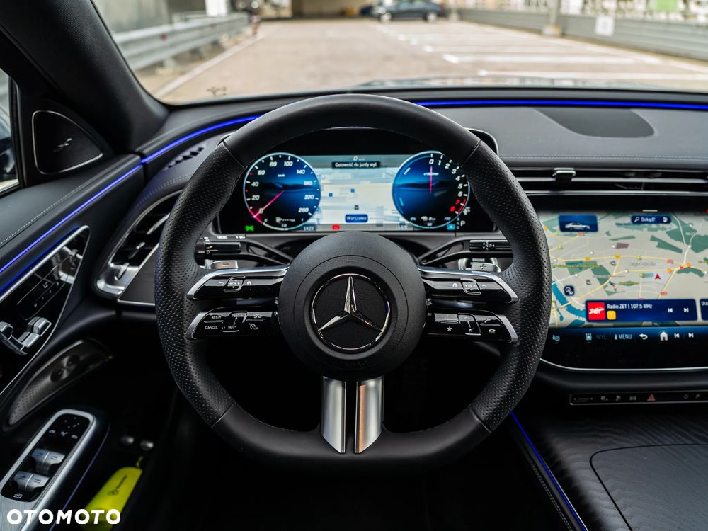 Mercedes-Benz Klasa E 300e 4Matic 9G-TRONIC AMG Line NIGHT Edition - 20