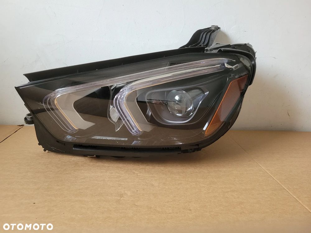Reflektor lampa przód lewa MERCEDES GLE 167 LED HIGH PERFORMANCE A1679066104 USA