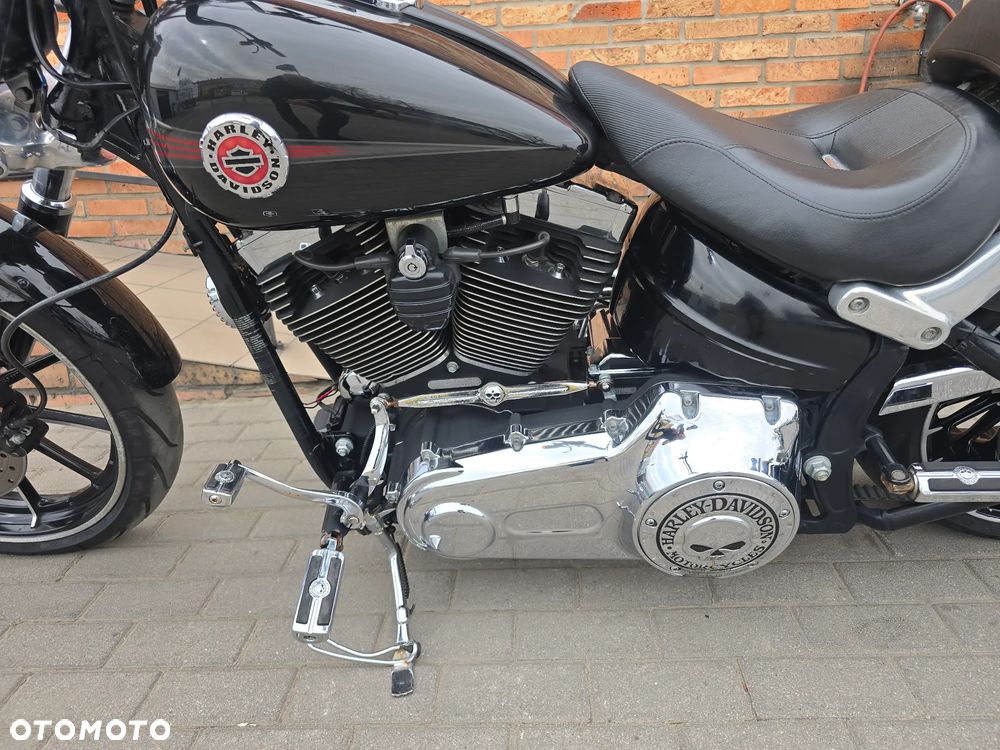 Harley-Davidson FXSB Breakout - 18