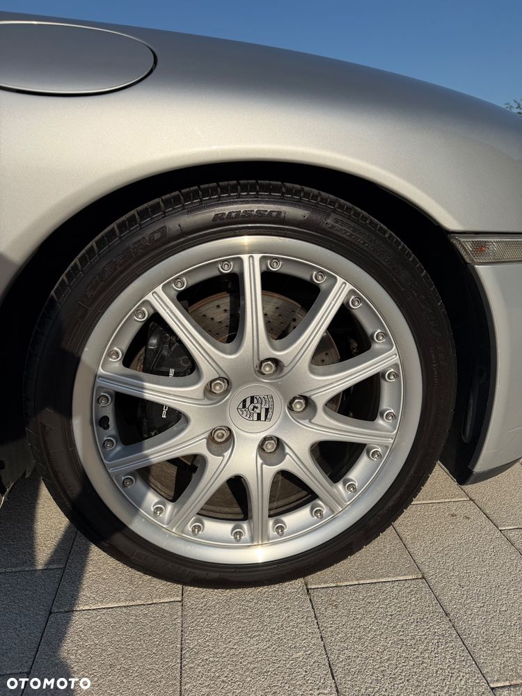 Porsche 911 - 32