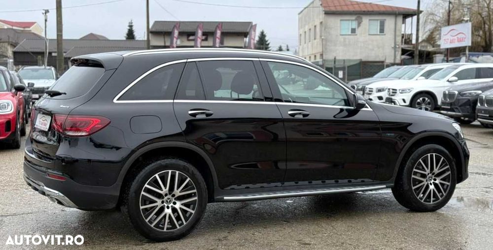 Mercedes-Benz GLC - 9