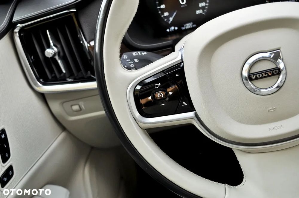 Volvo S90 D4 Geartronic Inscription - 21