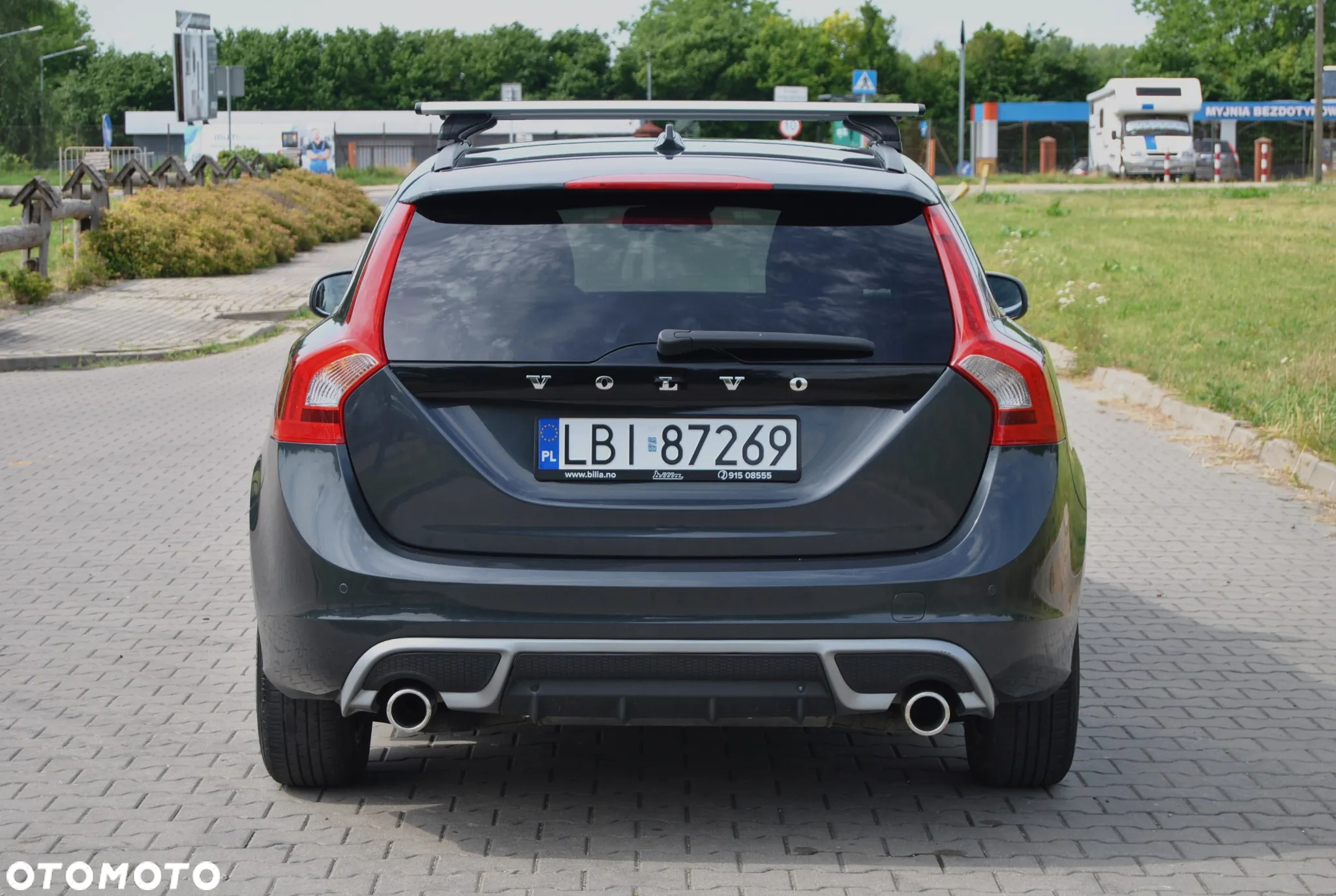 Volvo V60 D2 R-Design - 20