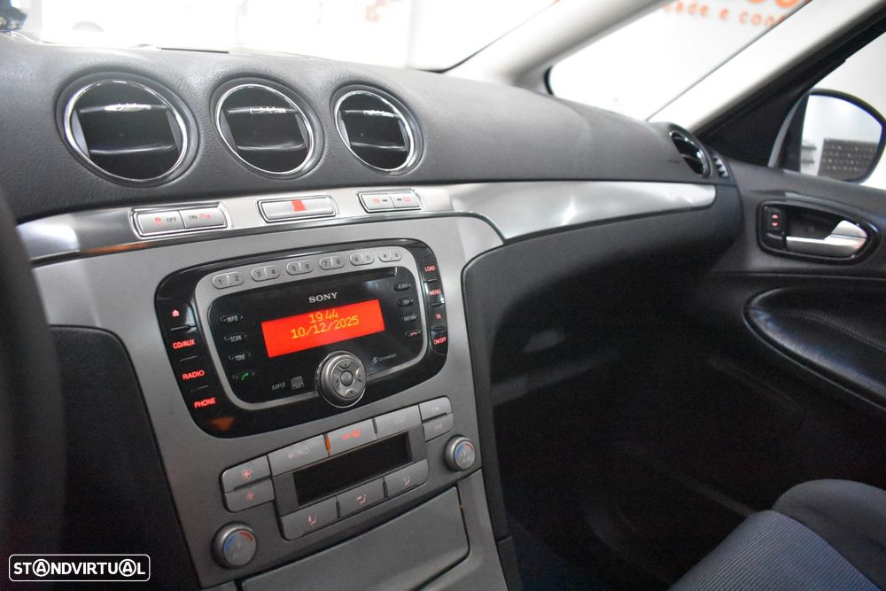 Ford S-Max 2.0 TDCi Trend 7L - 27