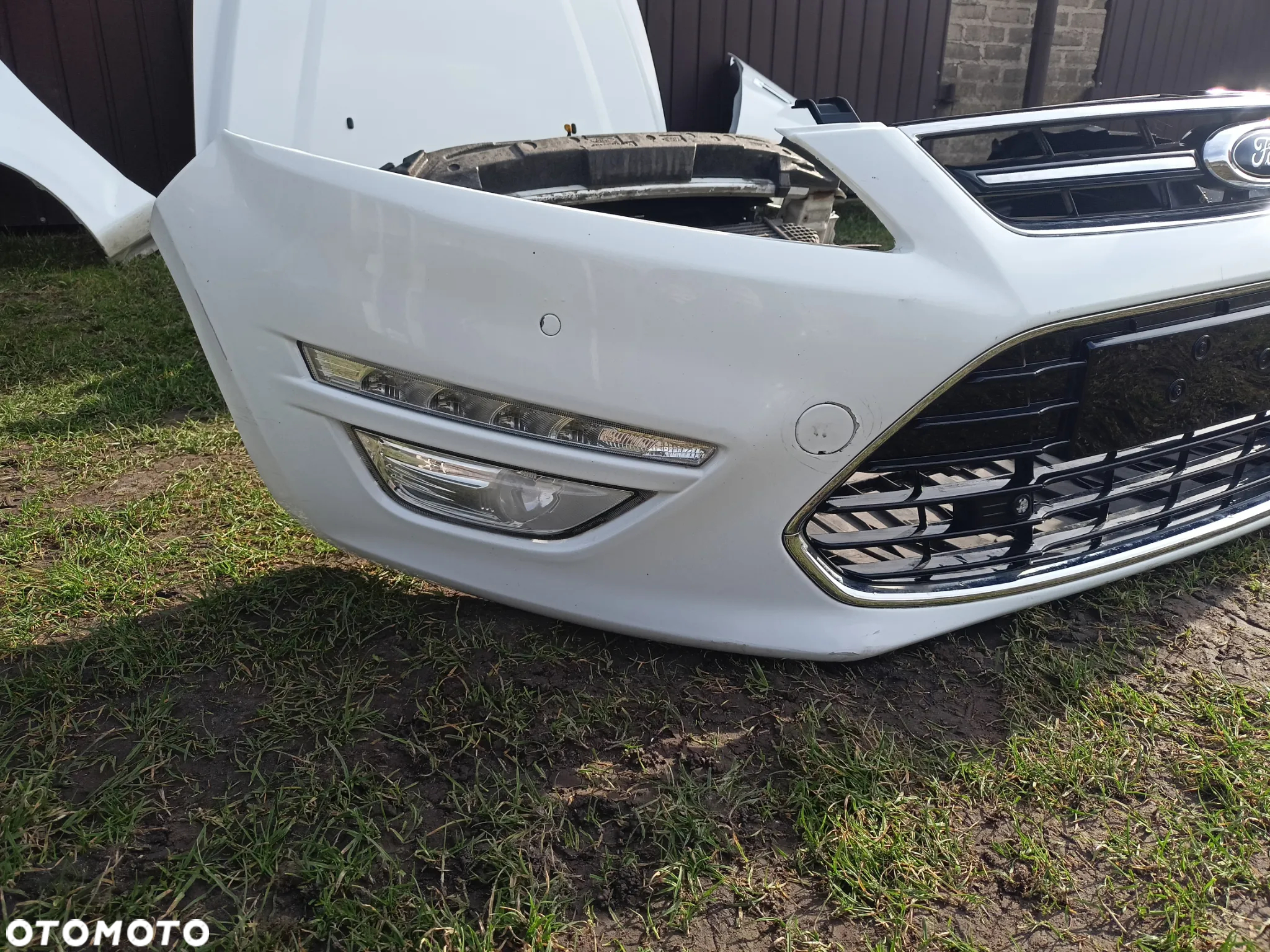 MASKA ZDERZAK MONDEO MK4 LIFT F6 - 3