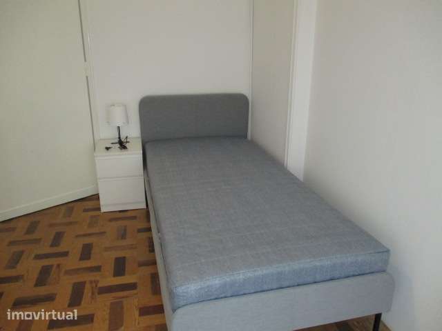 Quarto individual Av. Bissaya Barreto, Coimbra - Grande imagem: 3/18