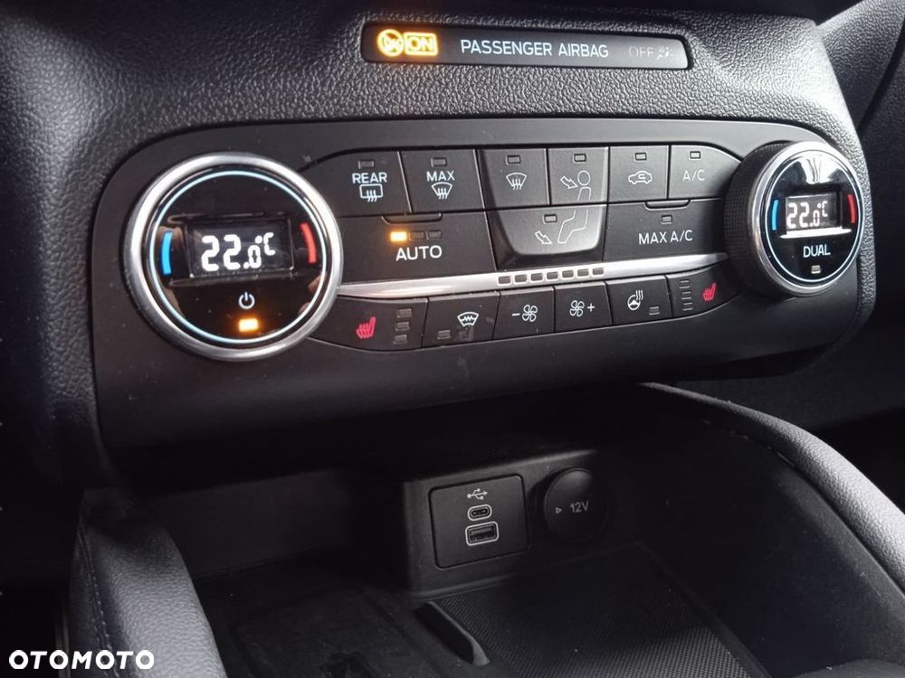 Ford Kuga - 26