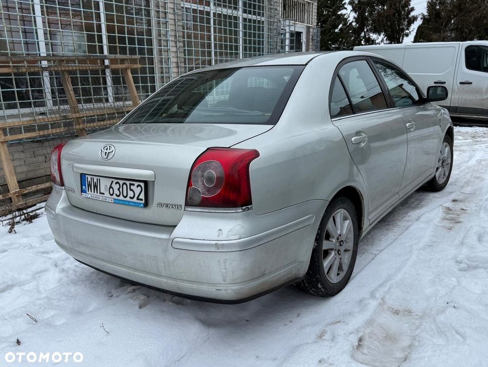 Toyota Avensis 2.0 VVT-i Sol - 3