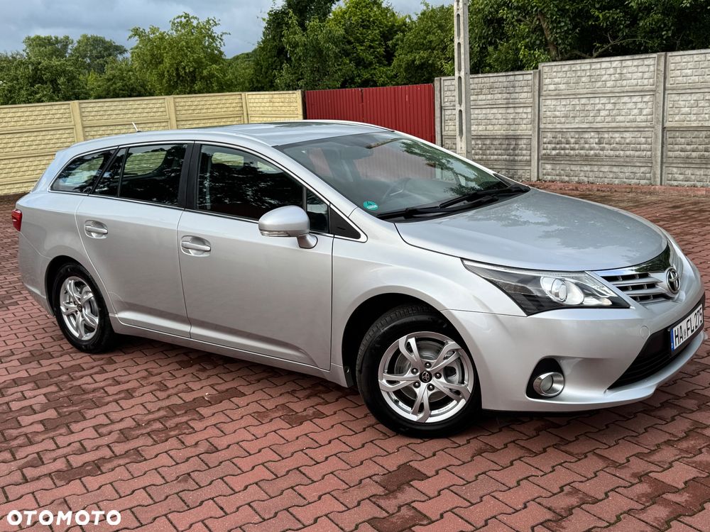 Toyota Avensis Touring Sports 1.8 Business Edition - 35