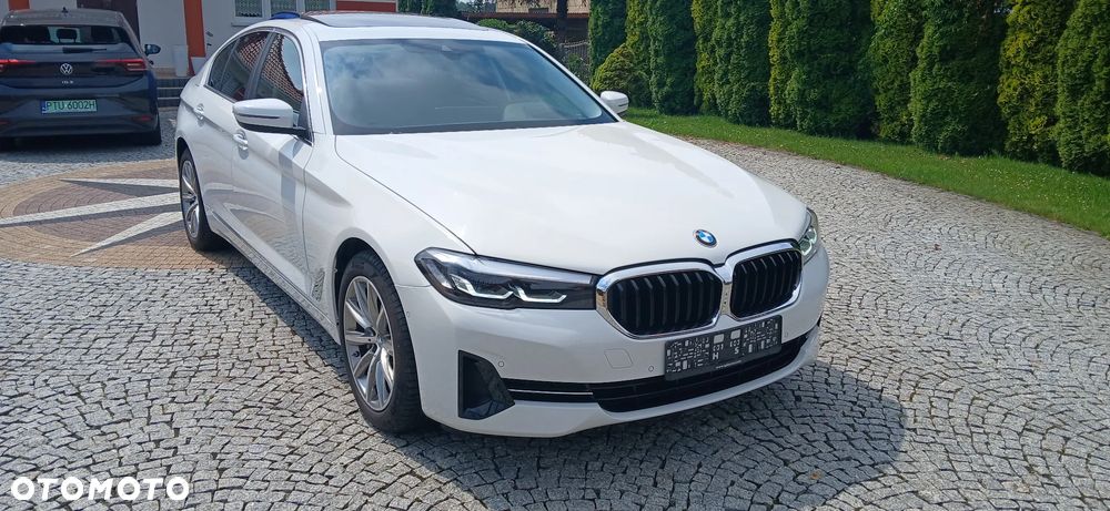 BMW Seria 5 530i GPF Luxury Line sport - 9