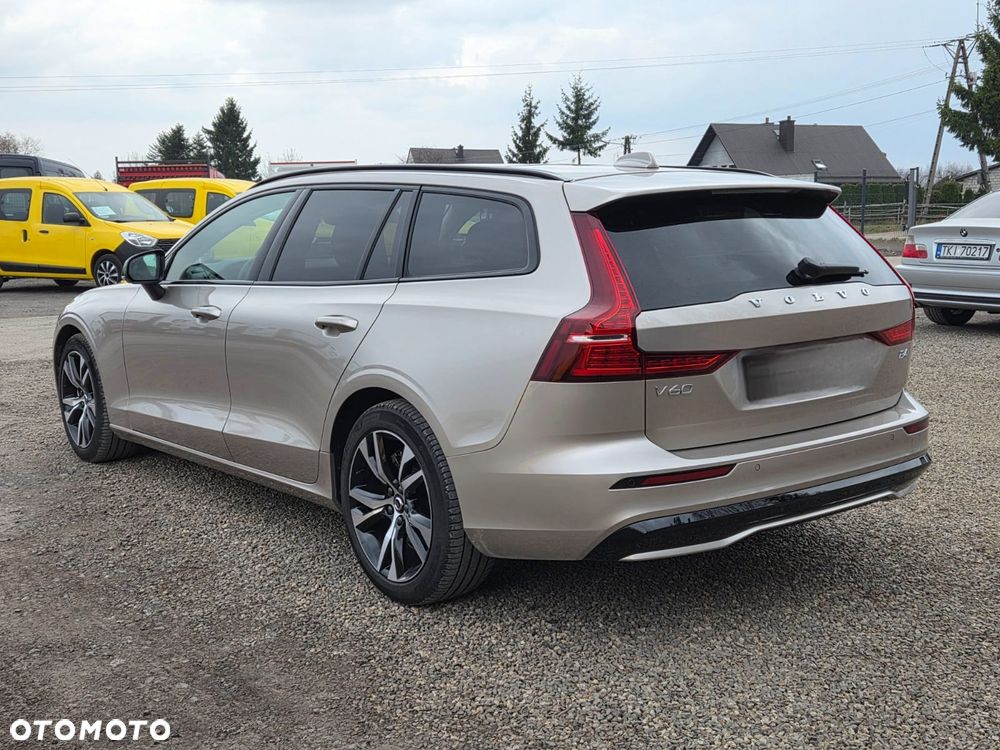 Volvo V60 B4 B DKG Ultra Dark - 5