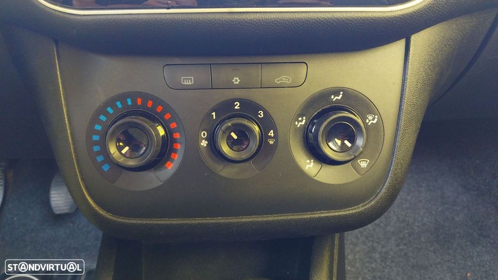 Fiat Punto 1.3 M-Jet Easy S&S - 9