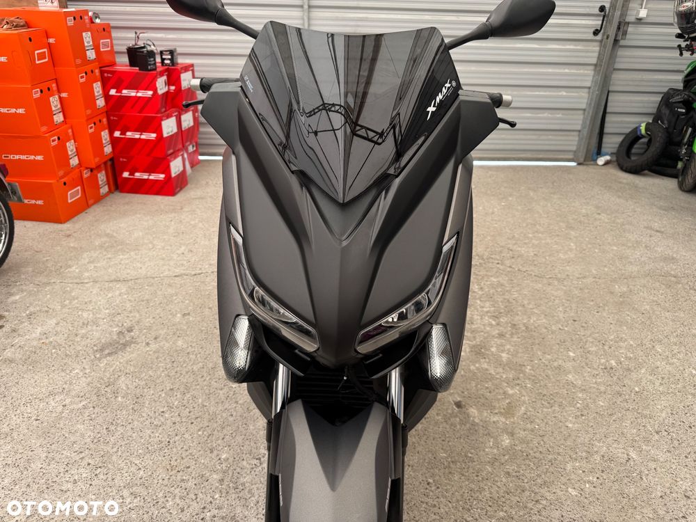 Yamaha X-max - 17