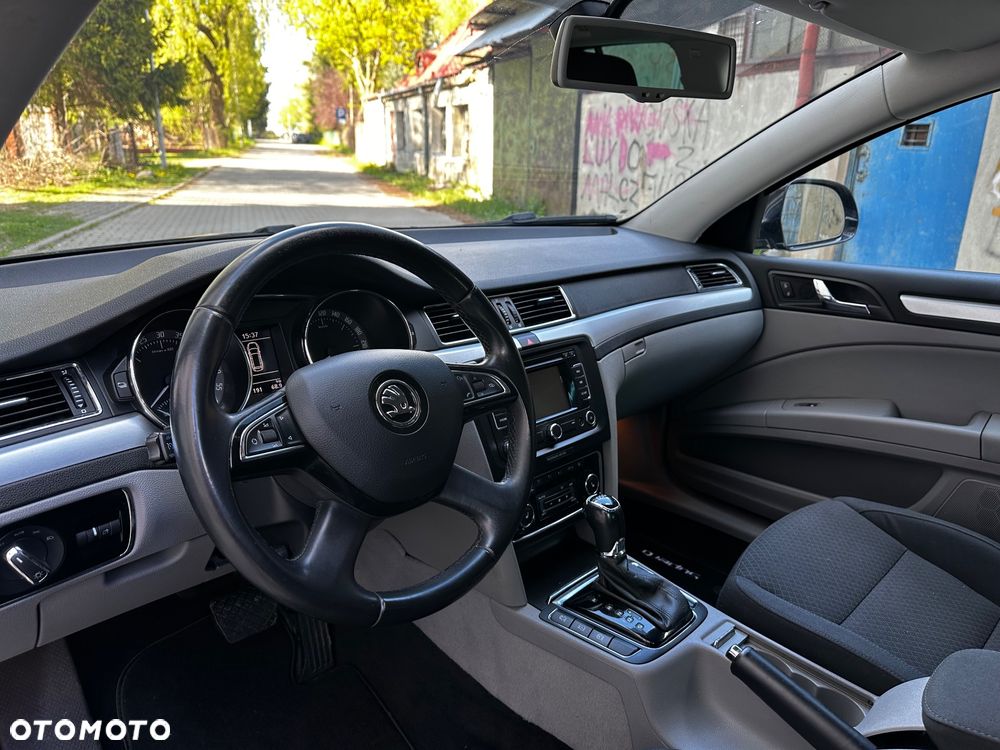 Skoda Superb 2.0 TDI Green tec DSG Elegance - 9