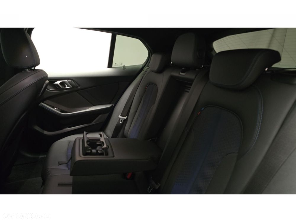 BMW Seria 1 118i - 23