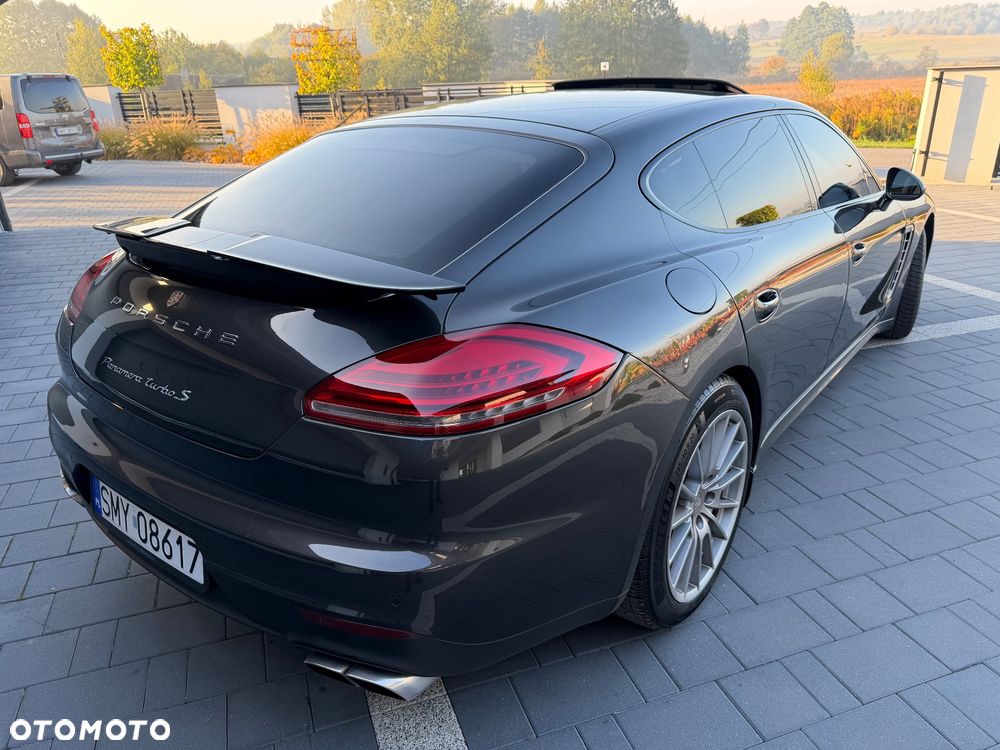 Porsche Panamera Turbo Executive - 9