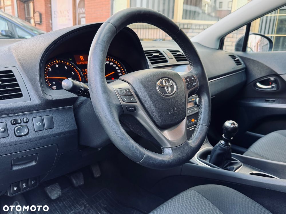 Toyota Avensis 2.0 D-4D Premium - 17