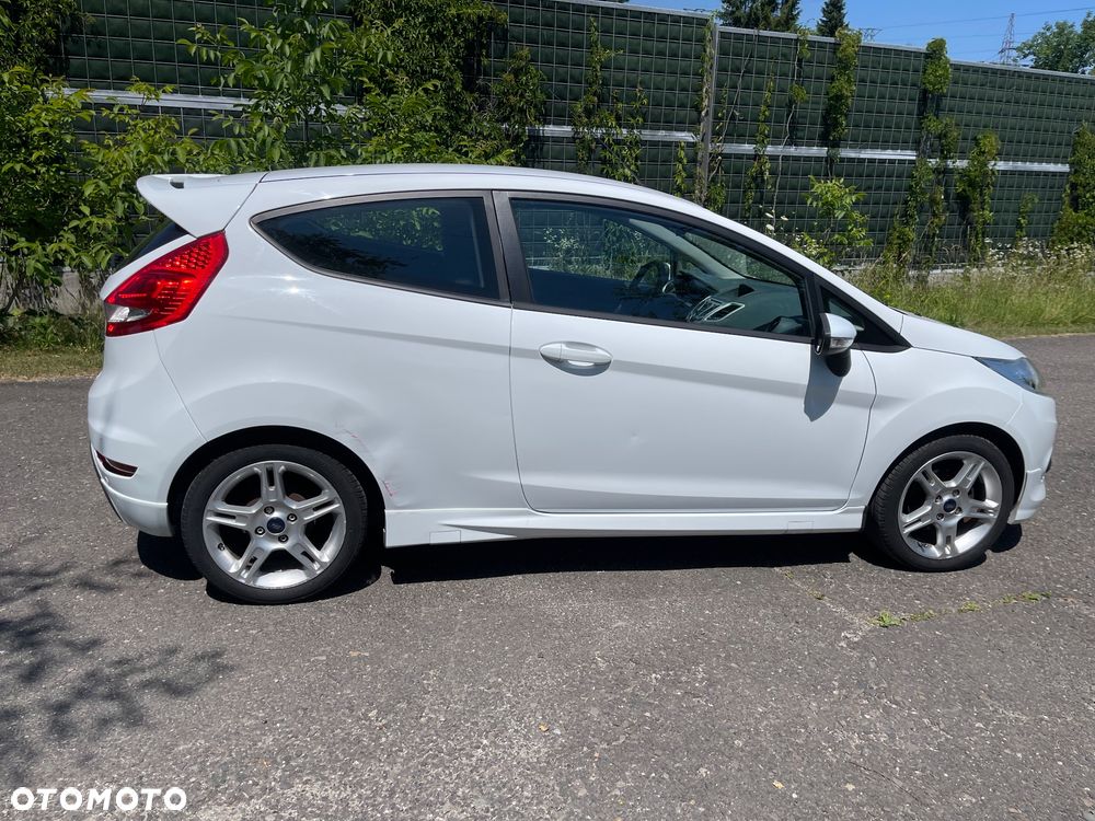 Ford Fiesta - 5
