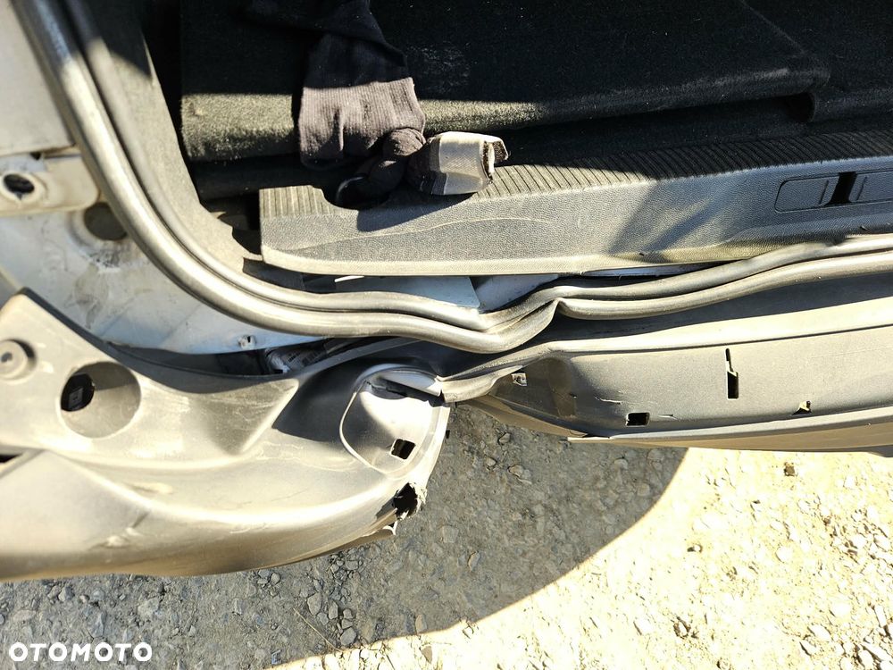 Peugeot 5008 BlueHDi 130 EAT8 Allure Pack - 21