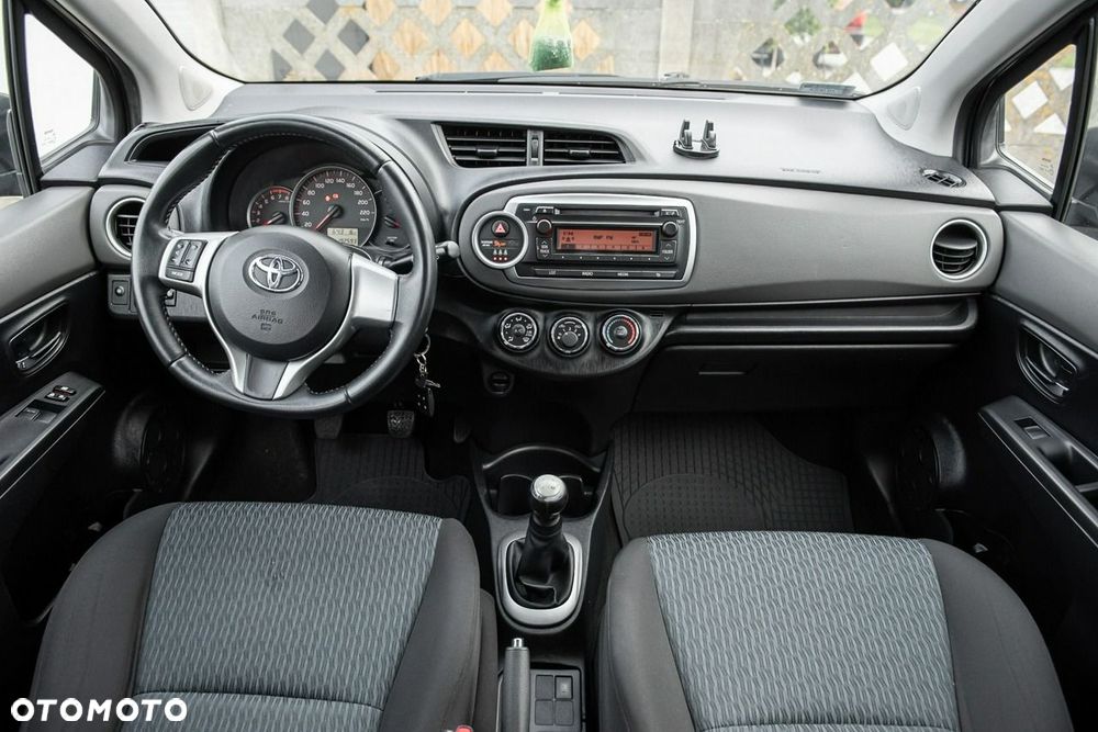 Toyota Yaris - 22