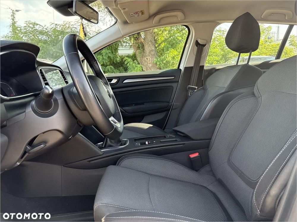 Renault Megane 1.5 Blue dCi Equilibre EDC - 10