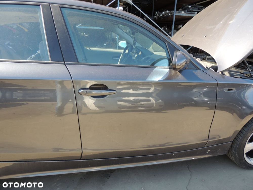 Drzwi prawy przód BMW 1 E87 120i '05 - 1