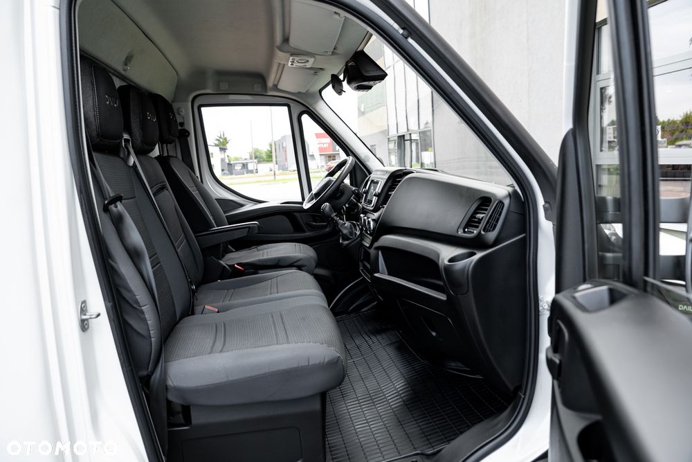 Iveco DAILY - 28