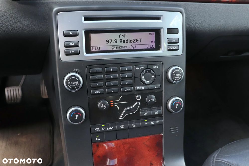 Volvo V70 D5 Summum - 14
