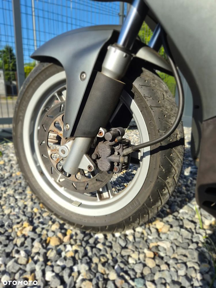 Aprilia Sportcity - 7