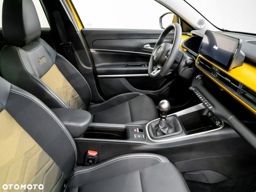 Jeep Avenger 1.2 GSE T3 Summit FWD - 23