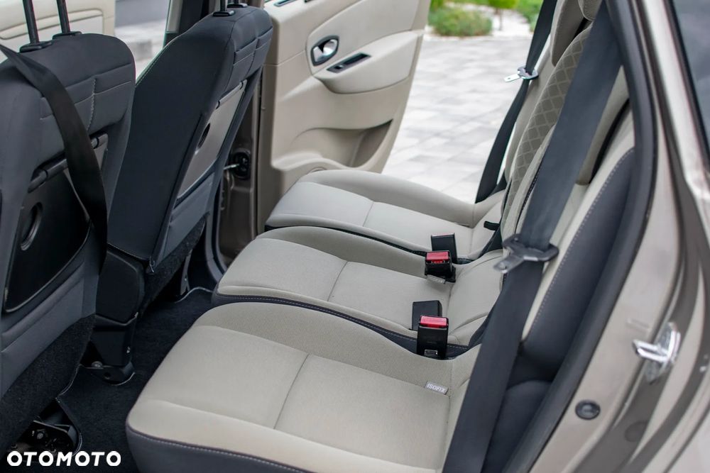Renault Scenic - 38