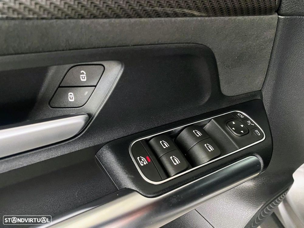 Mercedes-Benz GLA 250 e AMG Line - 17