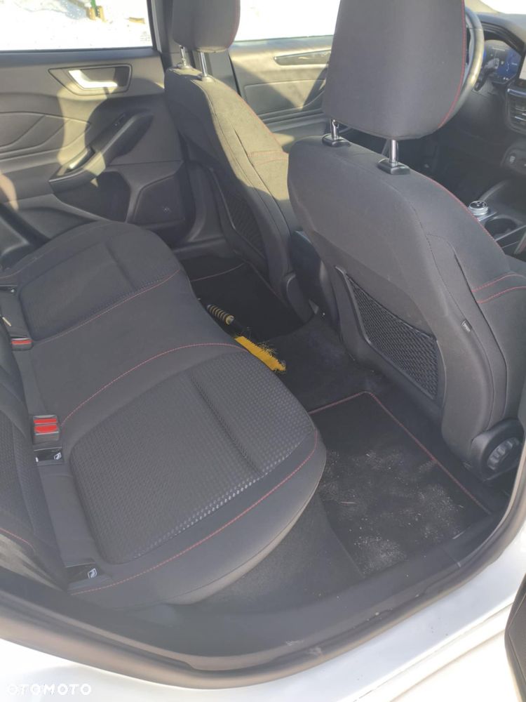 Ford Focus 1.5 EcoBlue STart-Stopp-System ST-LINE X - 13