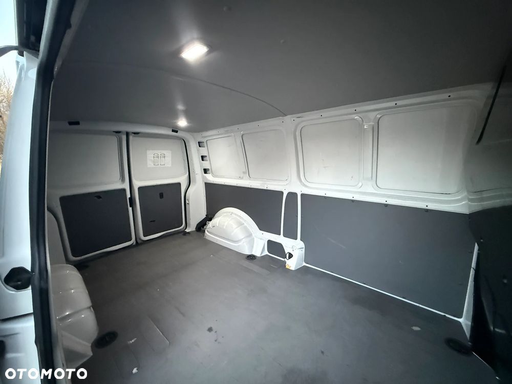 Volkswagen Transporter - 19