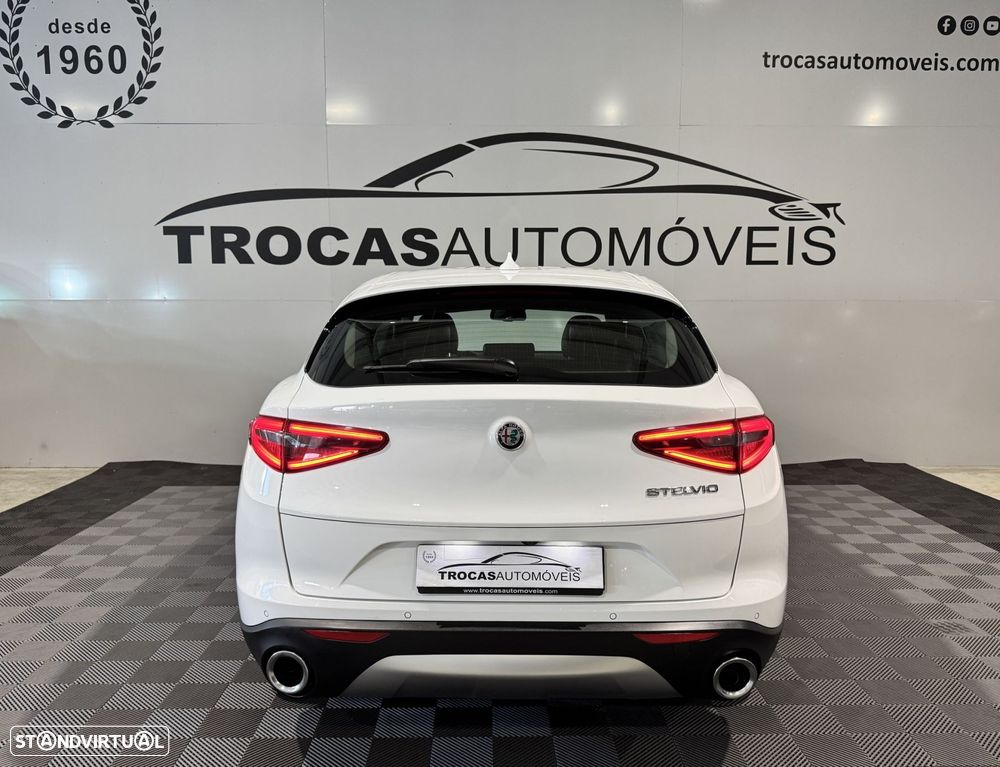 Alfa Romeo Stelvio 2.2 D Super AT8 - 14